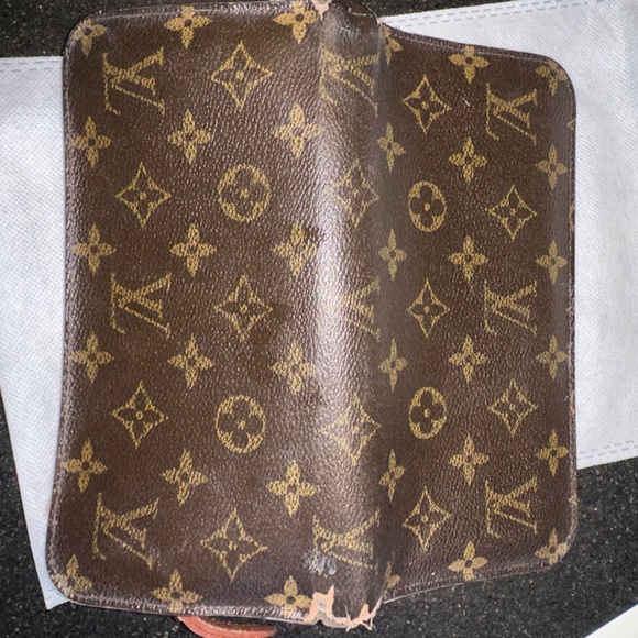 Louis Vuitton wallet - Picture 10 of 10